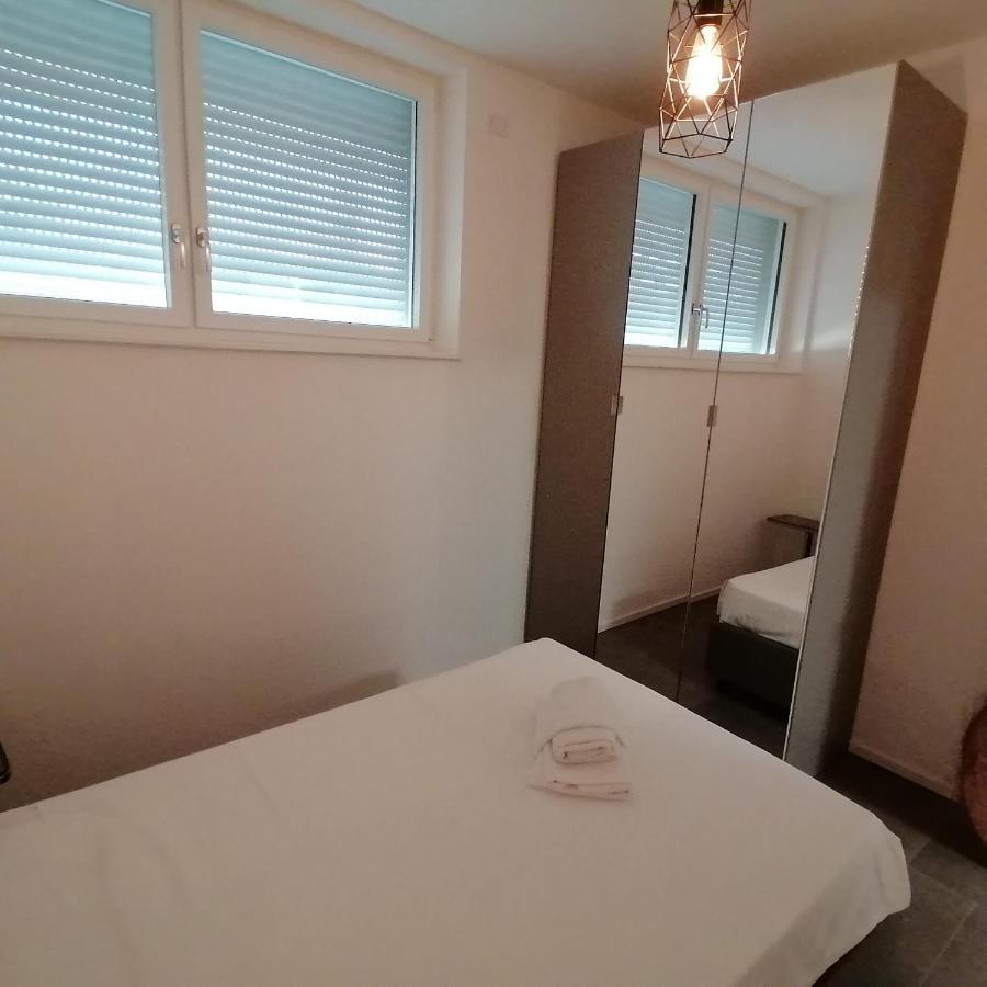 Suite Laura - Torri Del Benaco Exteriér fotografie